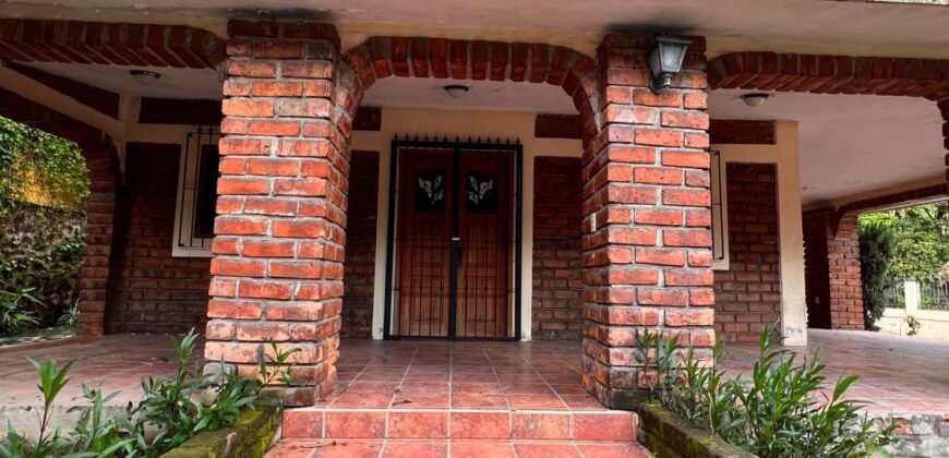 Casa en Venta en Chivato, Colima