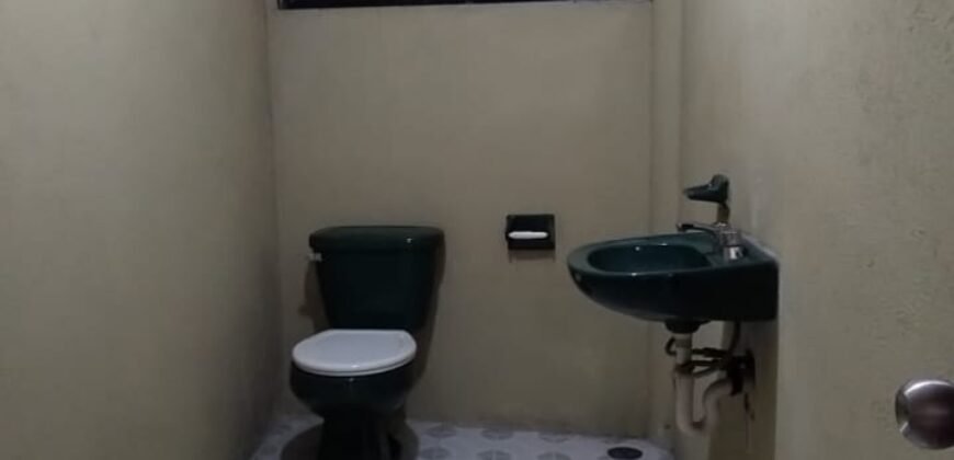 Oficina en renta, sobre Tollocan, Col. Vicente Guerrero, Toluca