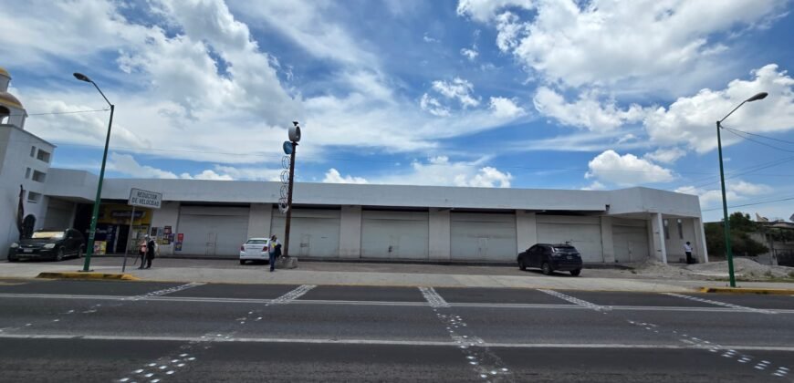 LOCALES EN RENTA FRENTE A ESTACIÓN DEL TREN ZINACANTEPEC