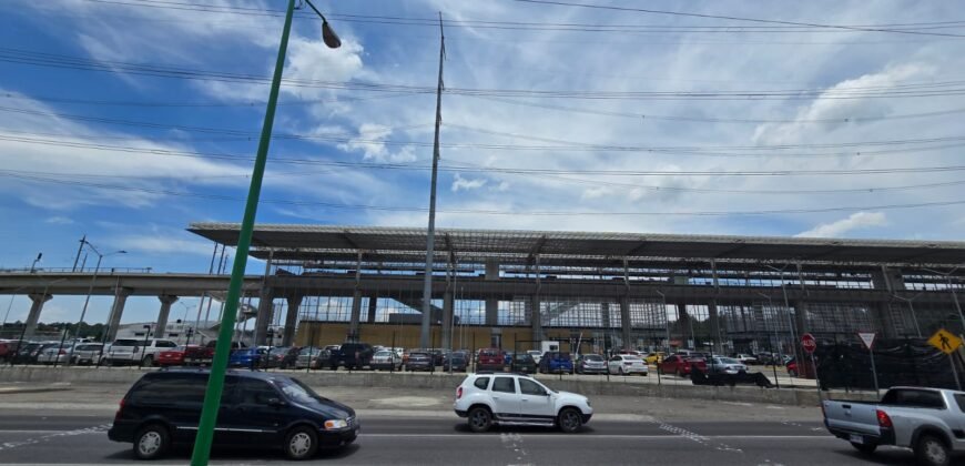 LOCALES EN RENTA FRENTE A ESTACIÓN DEL TREN ZINACANTEPEC