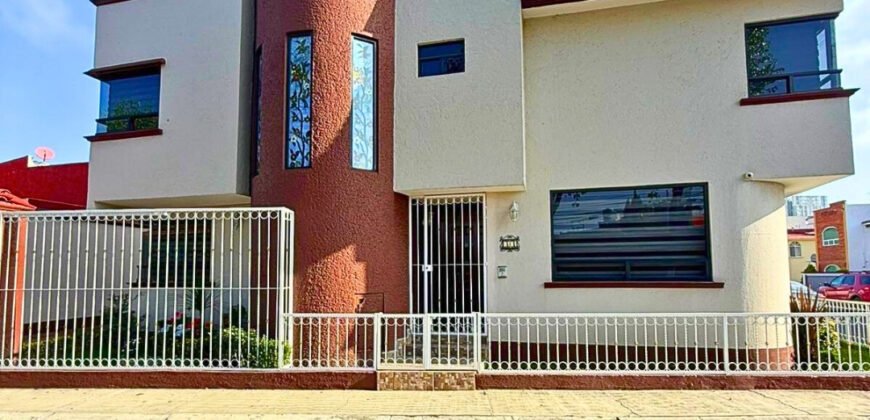 CASA EN VENTA, ZINACANTEPEC
