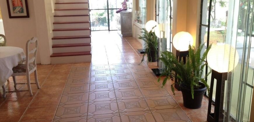 CASA EN VENTA, FRENTE A PARQUE SIERRA MORELOS, TOLUCA