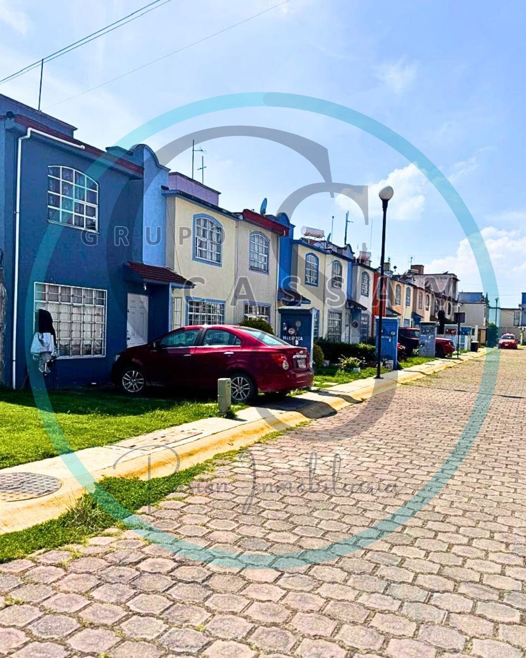 CASA EN VENTA EN SAUCES V, TOLUCA.